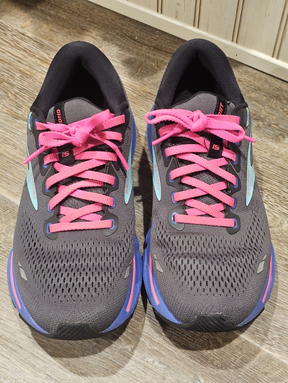 Brooks Ghost 15 Women’s Black Running Shoes with Pink Laces and Purple Accents - Picture 7 of 11